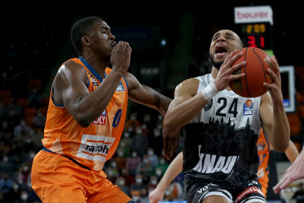 成功将皮球 成功将皮球