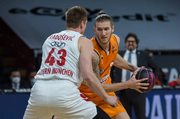 例如布卡约 例如布卡约